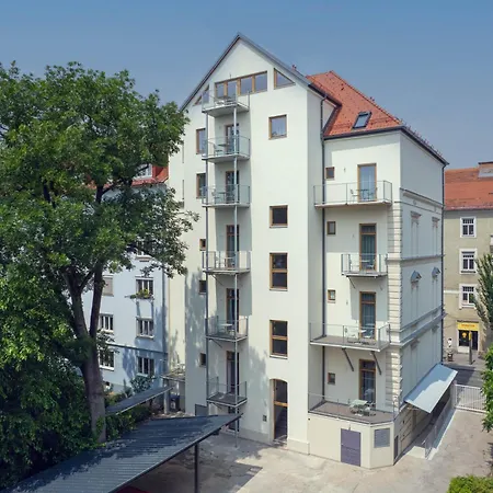 Lejlighed Leonart Living 32 *