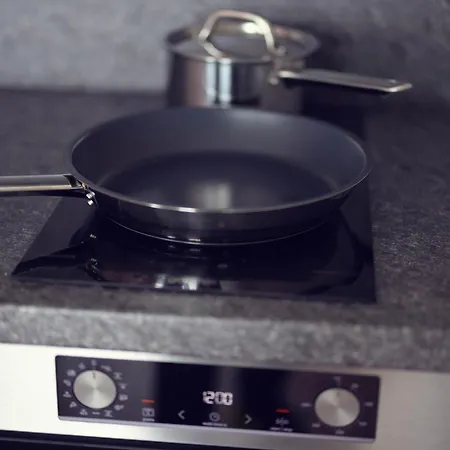 アパート Leonart Living 32 *